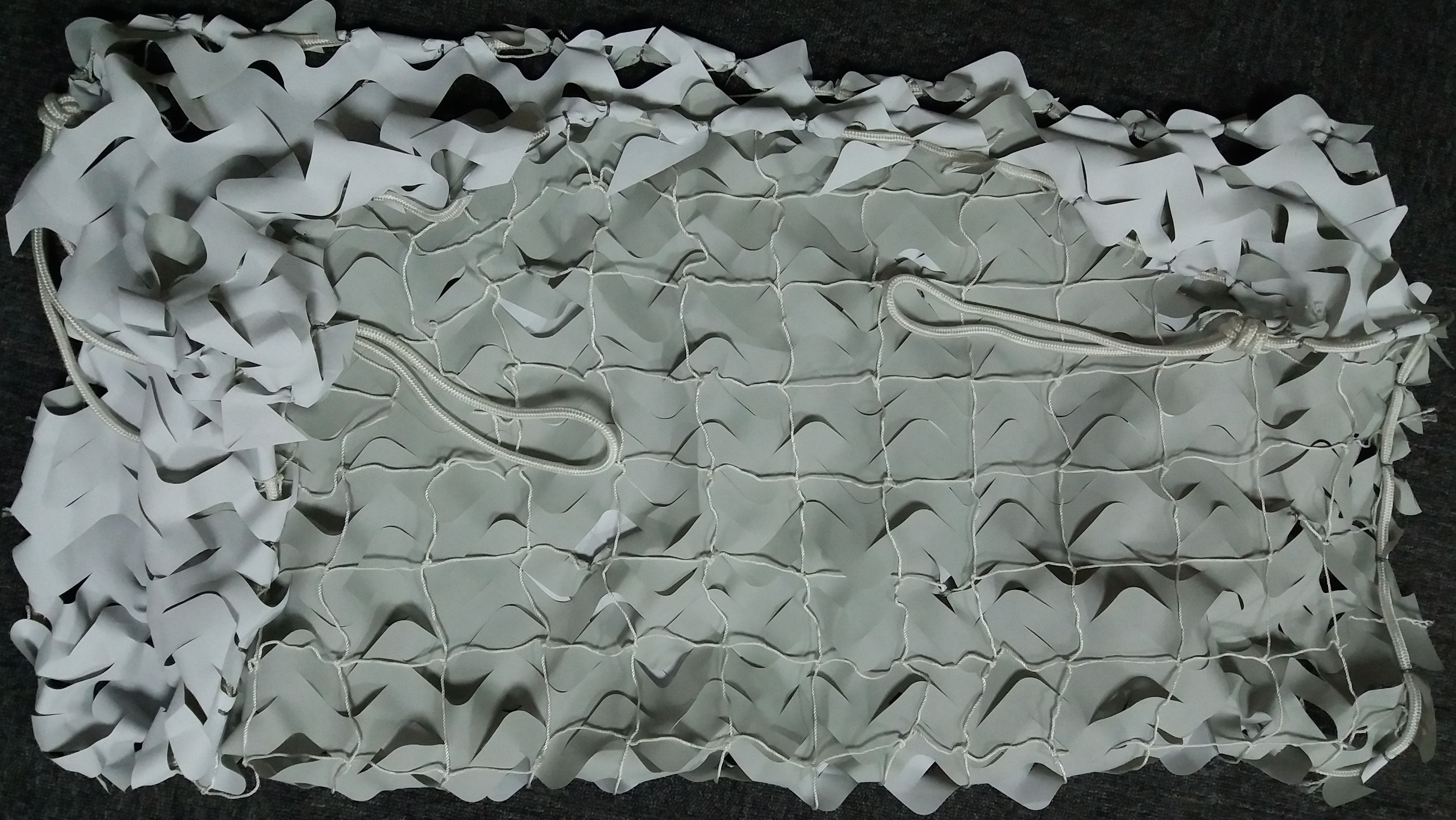 Filet de camouflage de maille de filet de camouflage blanc gris réversible de traitement UV ignifuge