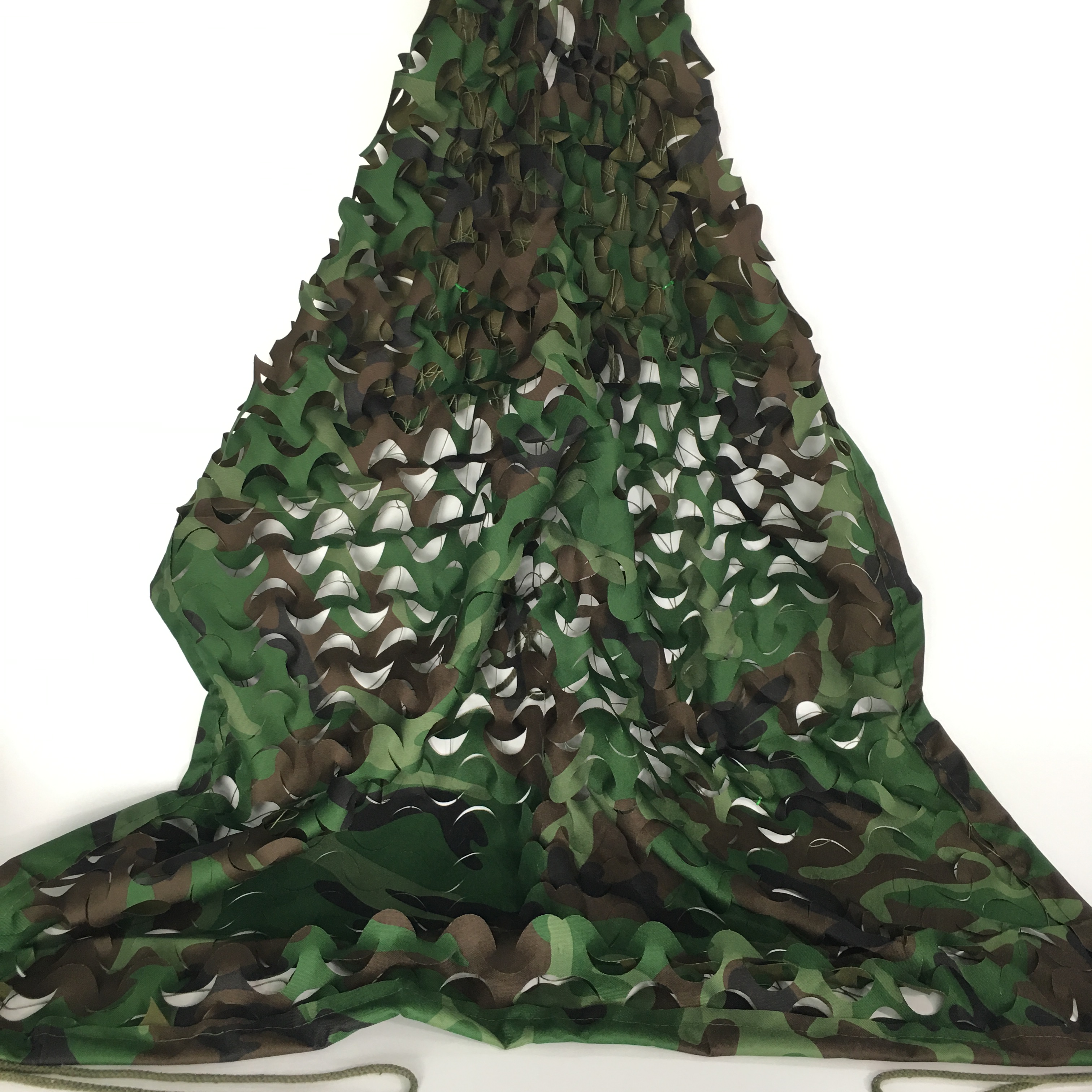 Vente chaude étanche 300D polyeserter woodland camo mesh camouflage net pour usage militaire